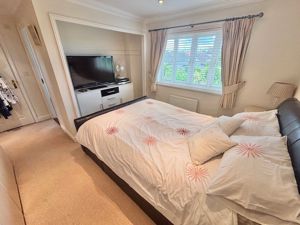 Bedroom- click for photo gallery